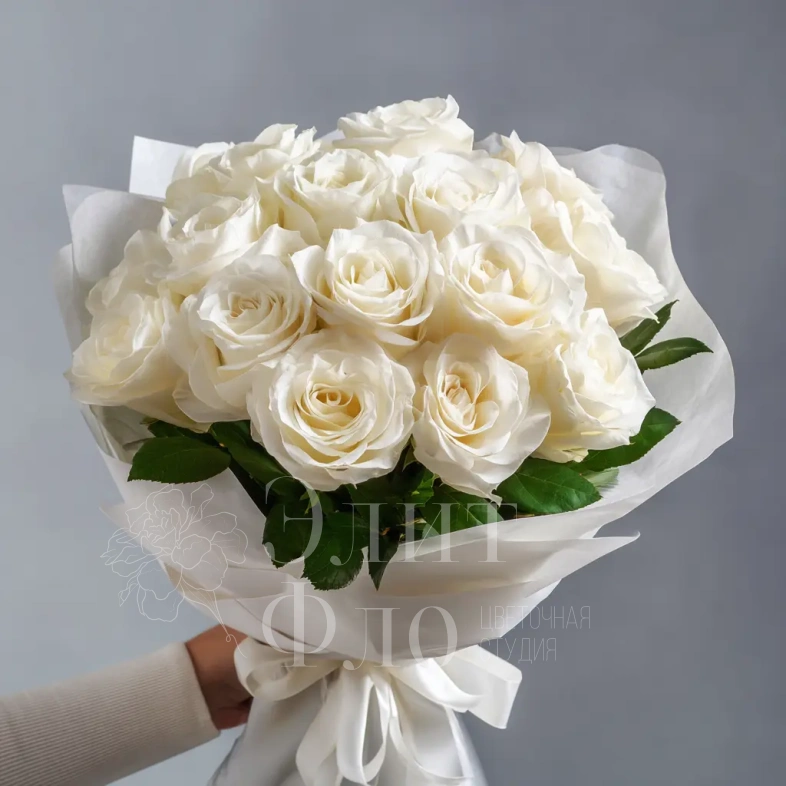 Белые розы &laquo;Молочная нежность&raquo;