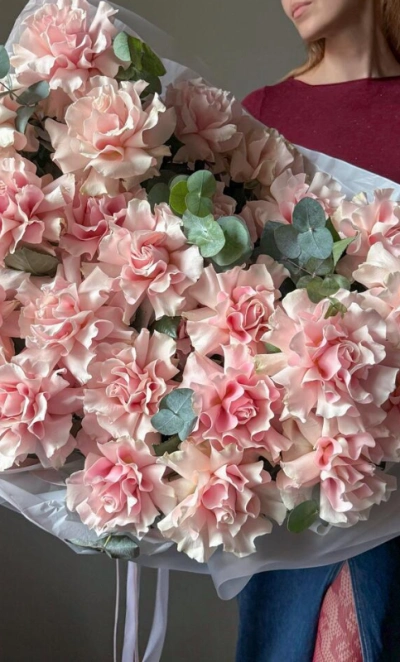 Роскошный букет из 25 Французских роз