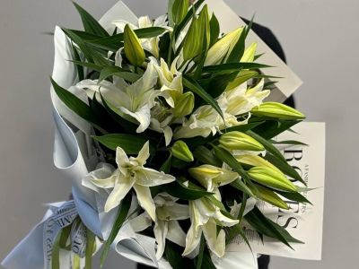 Совершенство букет из 5 лилий