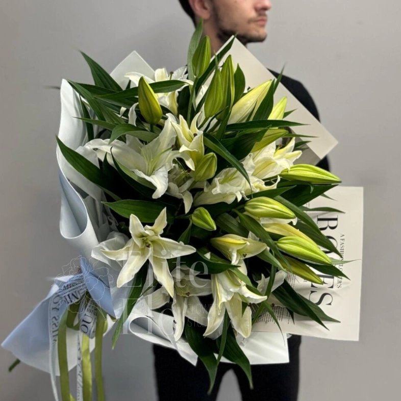 Совершенство букет из 5 лилий