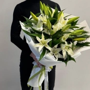 Совершенство букет из 5 лилий 3