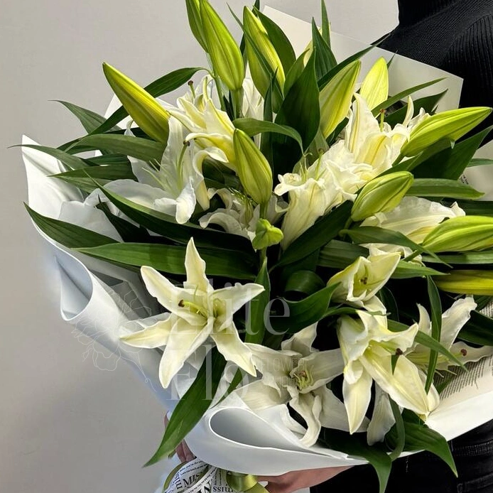 Совершенство букет из 5 лилий