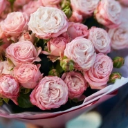 Букет из 7 кустовых роз 4