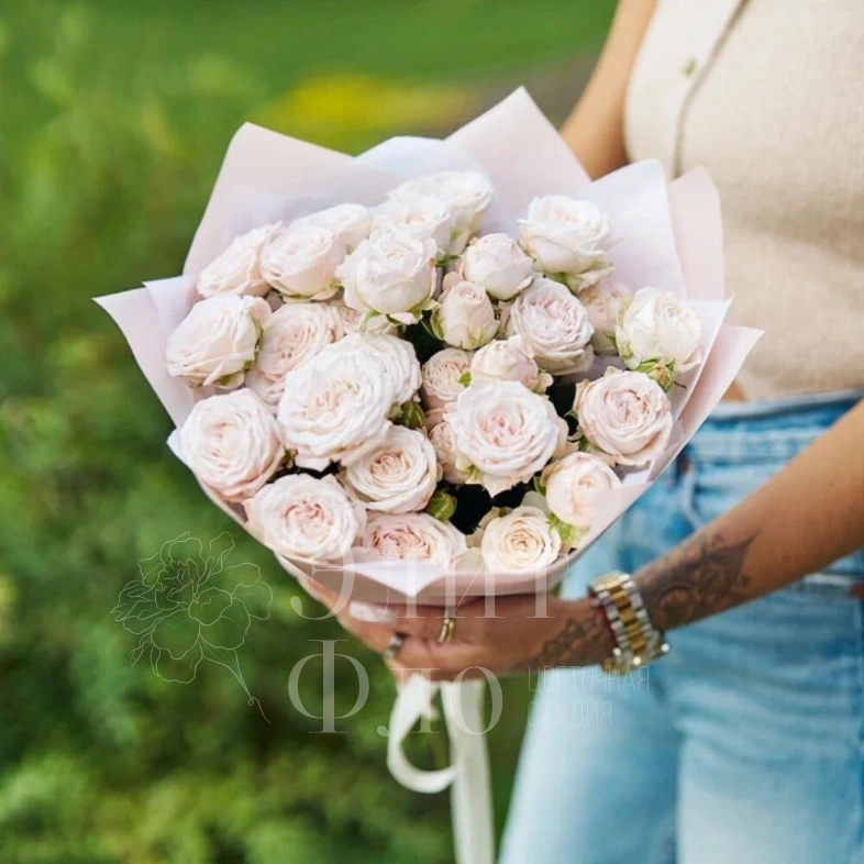 Кустовые розы Мадам Бомбастик