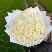 35 белых роз 0