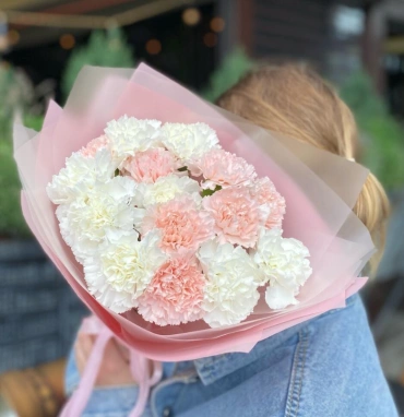 Букет из 15 сортовых диантусов