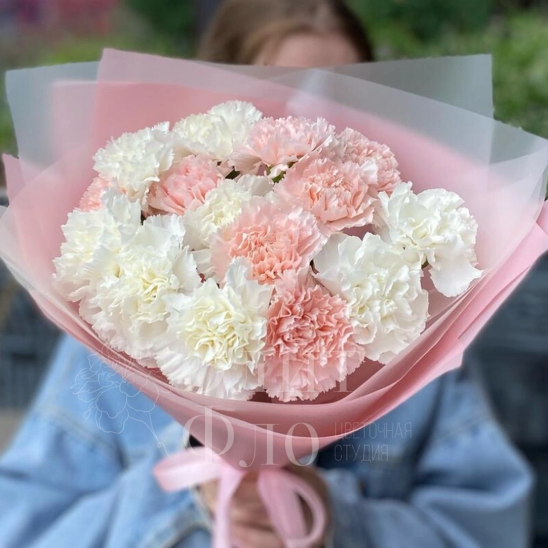 Букет из 15 сортовых диантусов