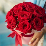 15 красных розтв шляпной коробочке 0