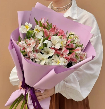 Букет из 11 альстромерий