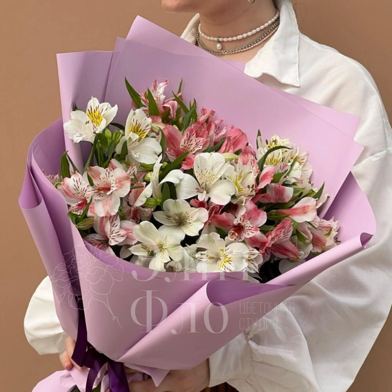 Букет из 11 альстромерий