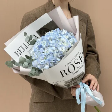 Голубая Гортензия с эвкалиптом