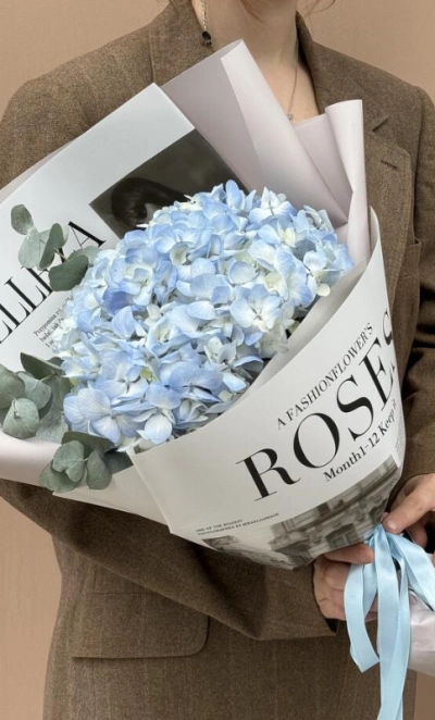 Голубая Гортензия с эвкалиптом