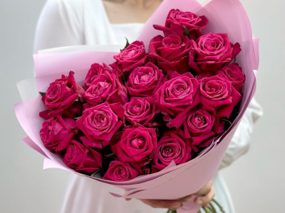 19 малиновый роз