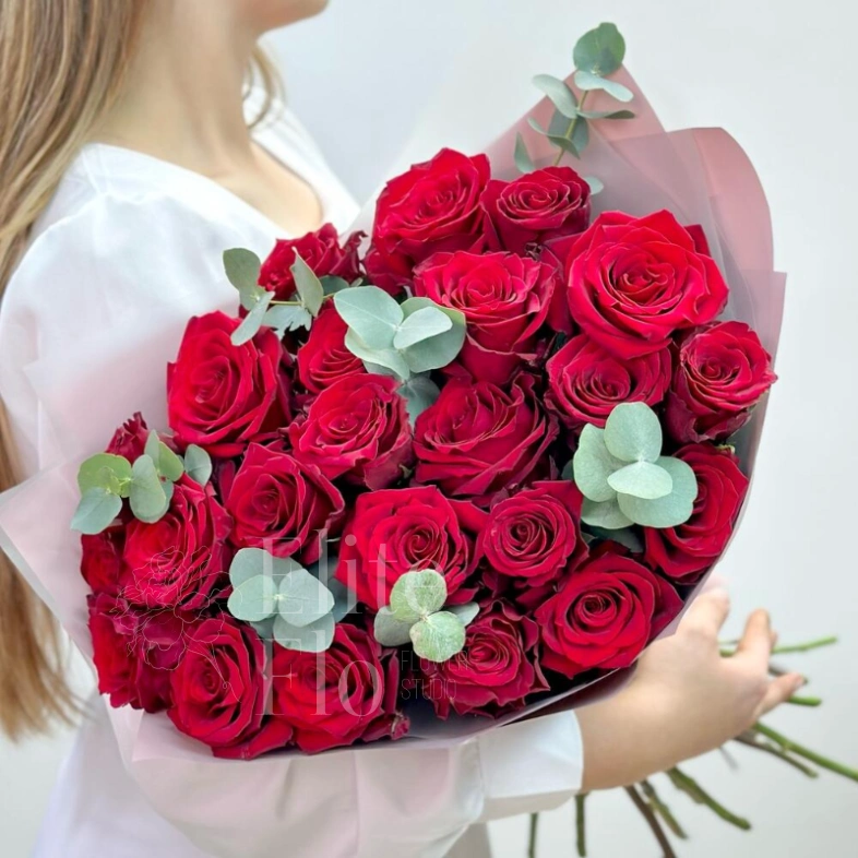 Букет из 23 бордовых роз