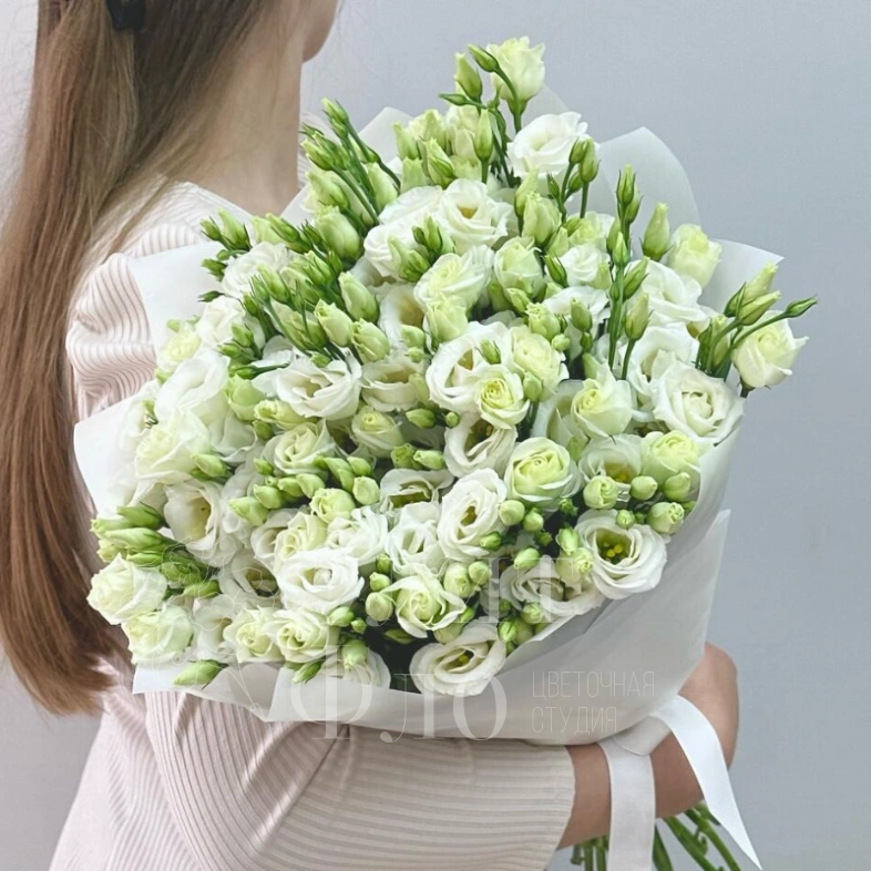 Белые эустомы