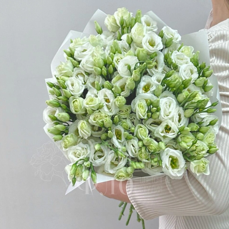 Белые эустомы