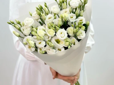 Букет из 9 белых эустом
