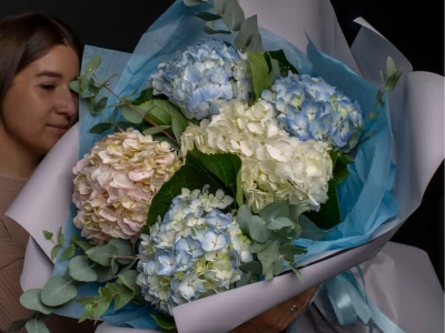 Нежный букет с гортензией