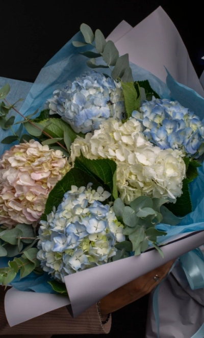 Нежный букет с гортензией