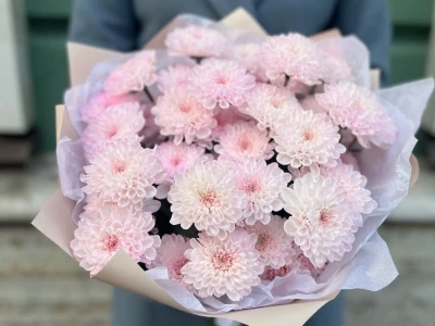 Букет из 5 розовых хризантем