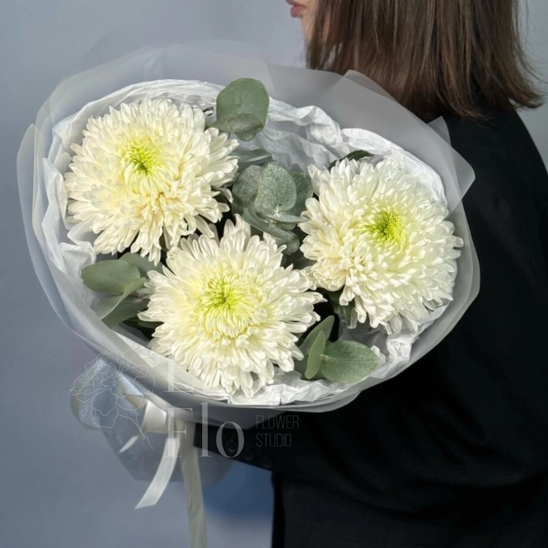 Букет из 3 одиночных хризантем