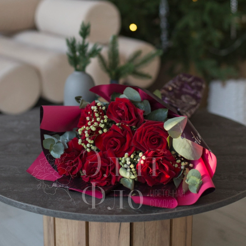 Букет из 9 красных роз
