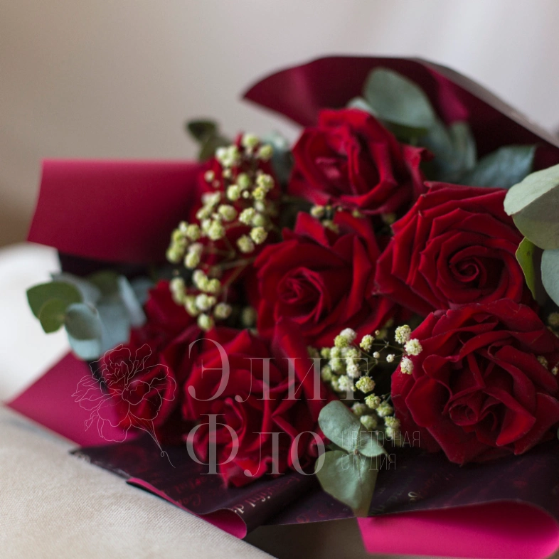 Букет из 9 красных роз