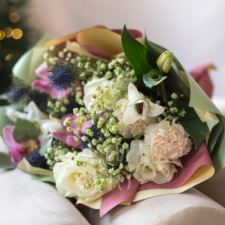 Авторский букет с орхидеей