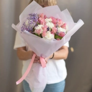 Букет из альстромерии и диантусов 0