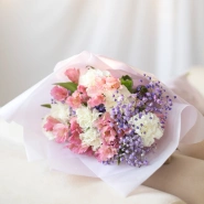 Букет из альстромерии и диантусов 2