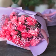 Букет из 19 диантусов и гипсофилы 4