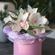 Композиция из орхидеи и эвкалипта 4