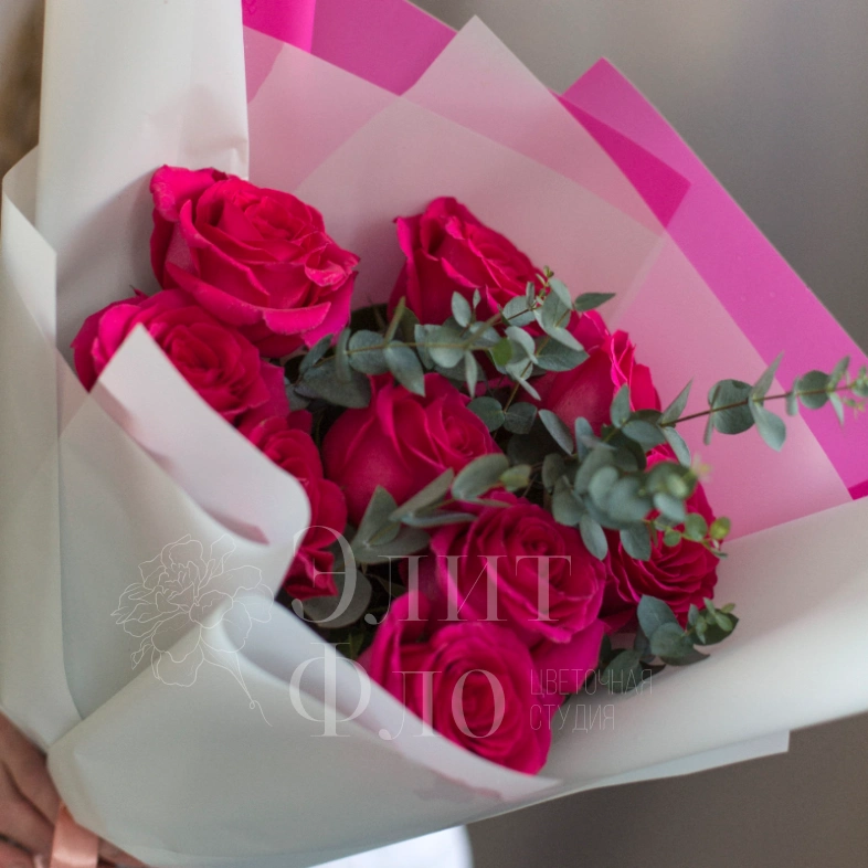 Букет из 9 малиновый роз