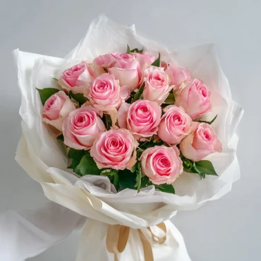15 розовых эквадорских роз